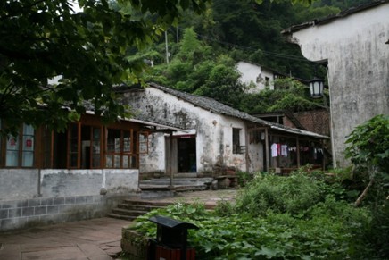 涌泉广场实景照片
