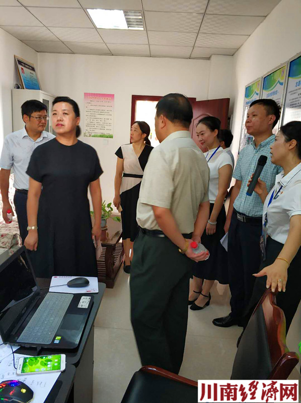 四川省文明办负责人莅临泸州益善联指导工作