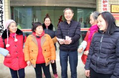 古蔺护家镇公开撒钱 阳明凹园区近百农户喜获分红二十多万